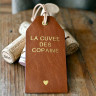 etiquette en cuir pour bouteille de vin gravure à chaud dorure vivre la cuvée des copains